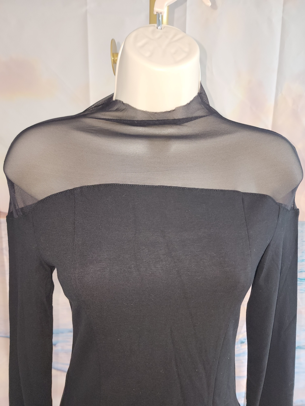COMMENSE Women's Black Sheer Yoke Long-Sleeve Top - Picture 4 of 9